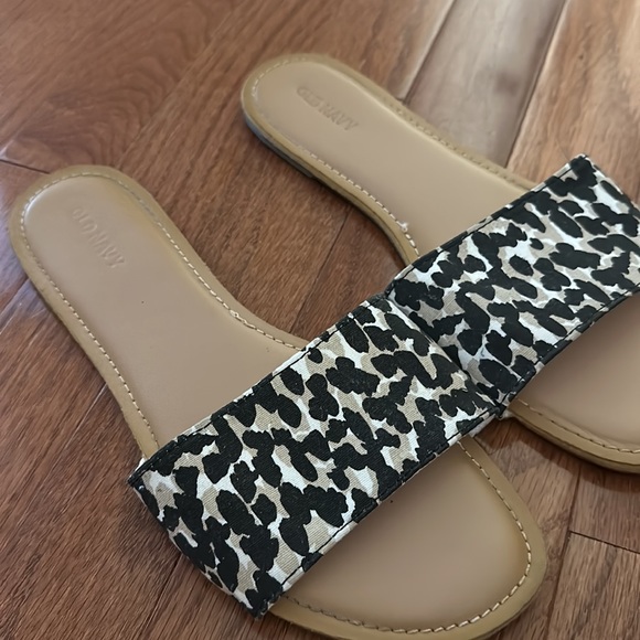 Old Navy Slides - Picture 3 of 4